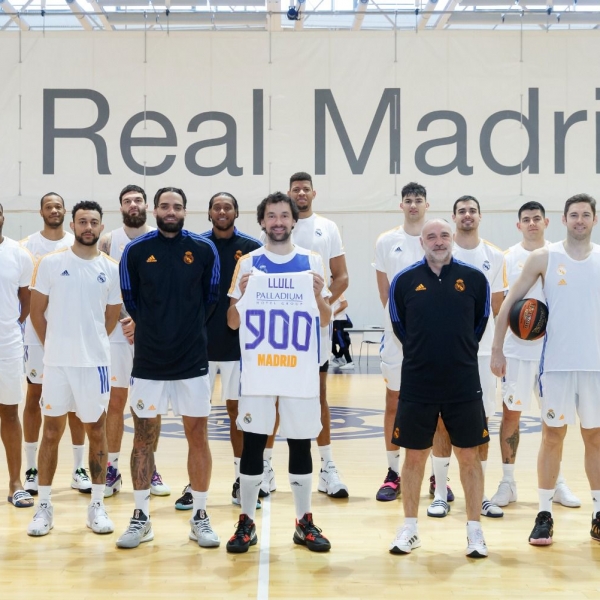 Sergio Llull juega su partido 900 con la camiseta del Real Madrid