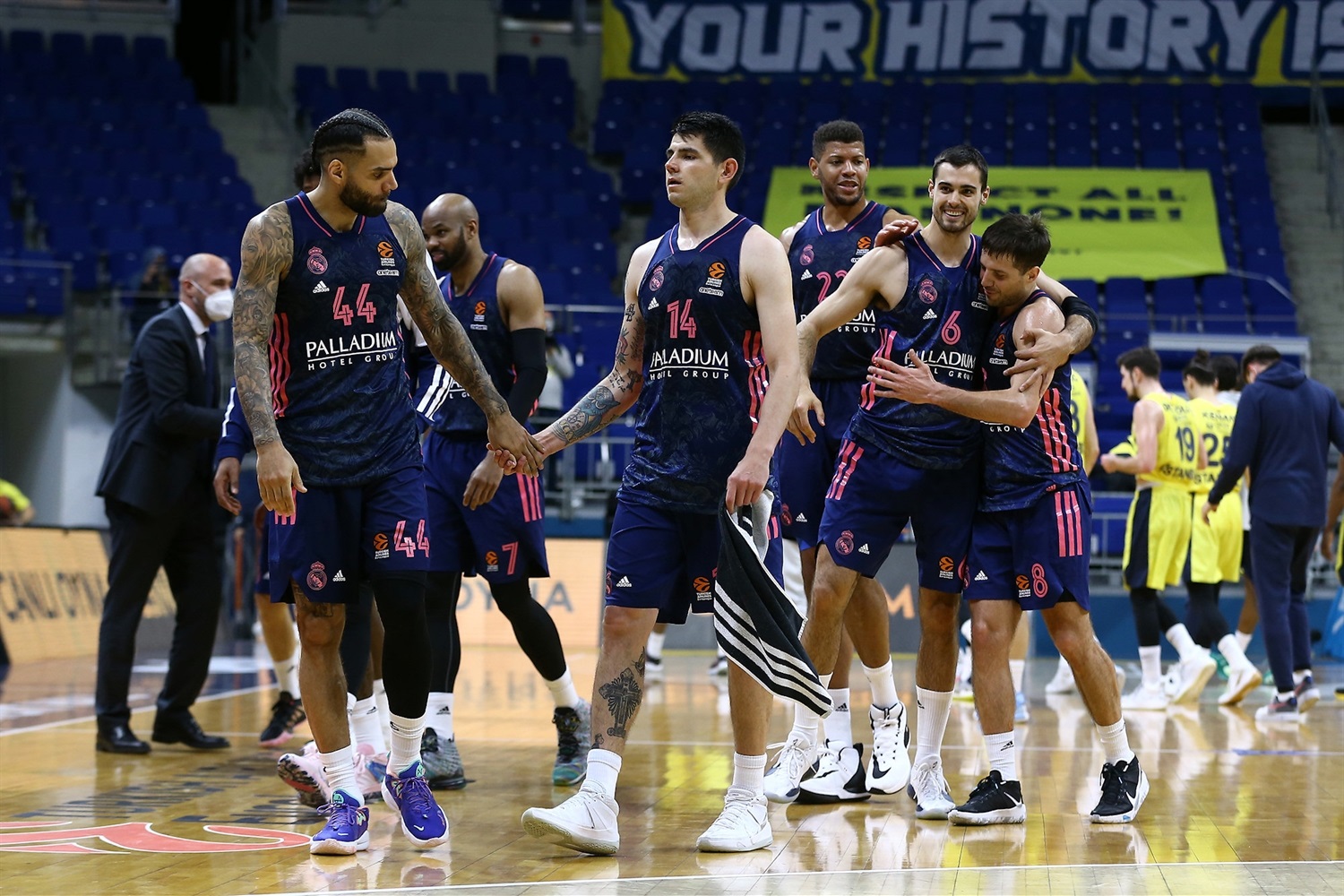 A great Madrid reaches the Euroleague's quarter finals