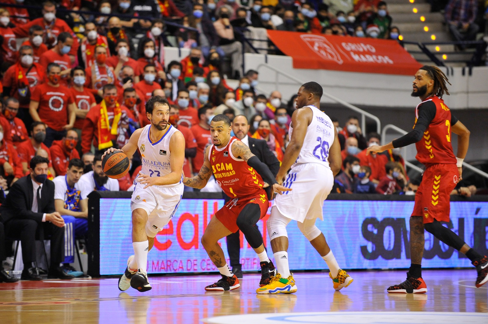 Real stays unbeaten away in ACB 