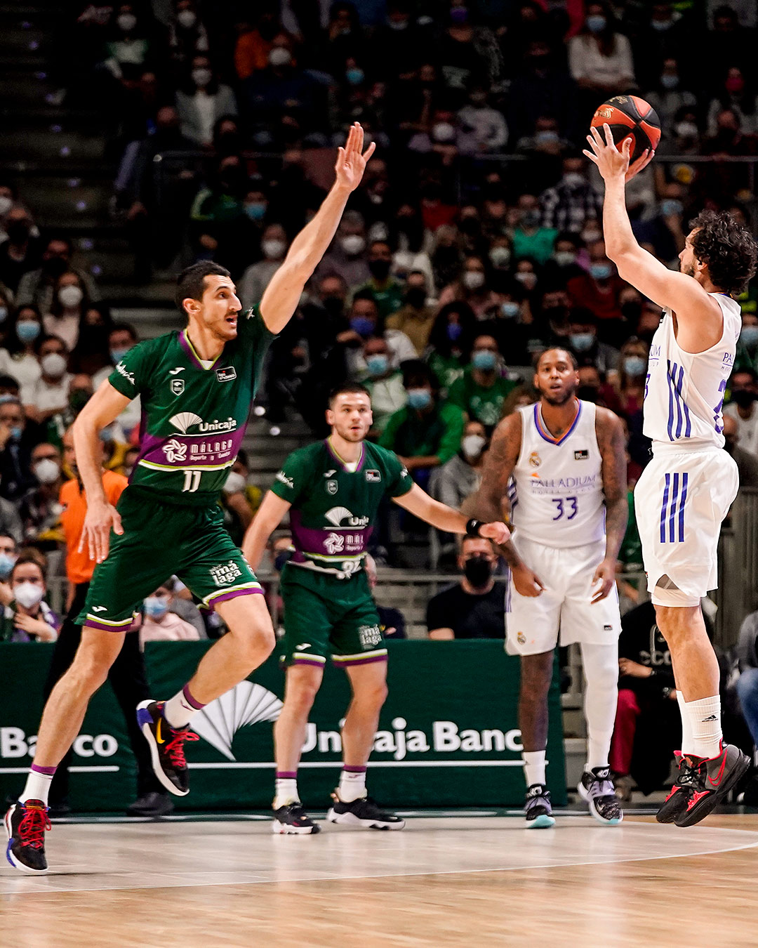 Real Madrid gets back to winning before the Copa del Rey